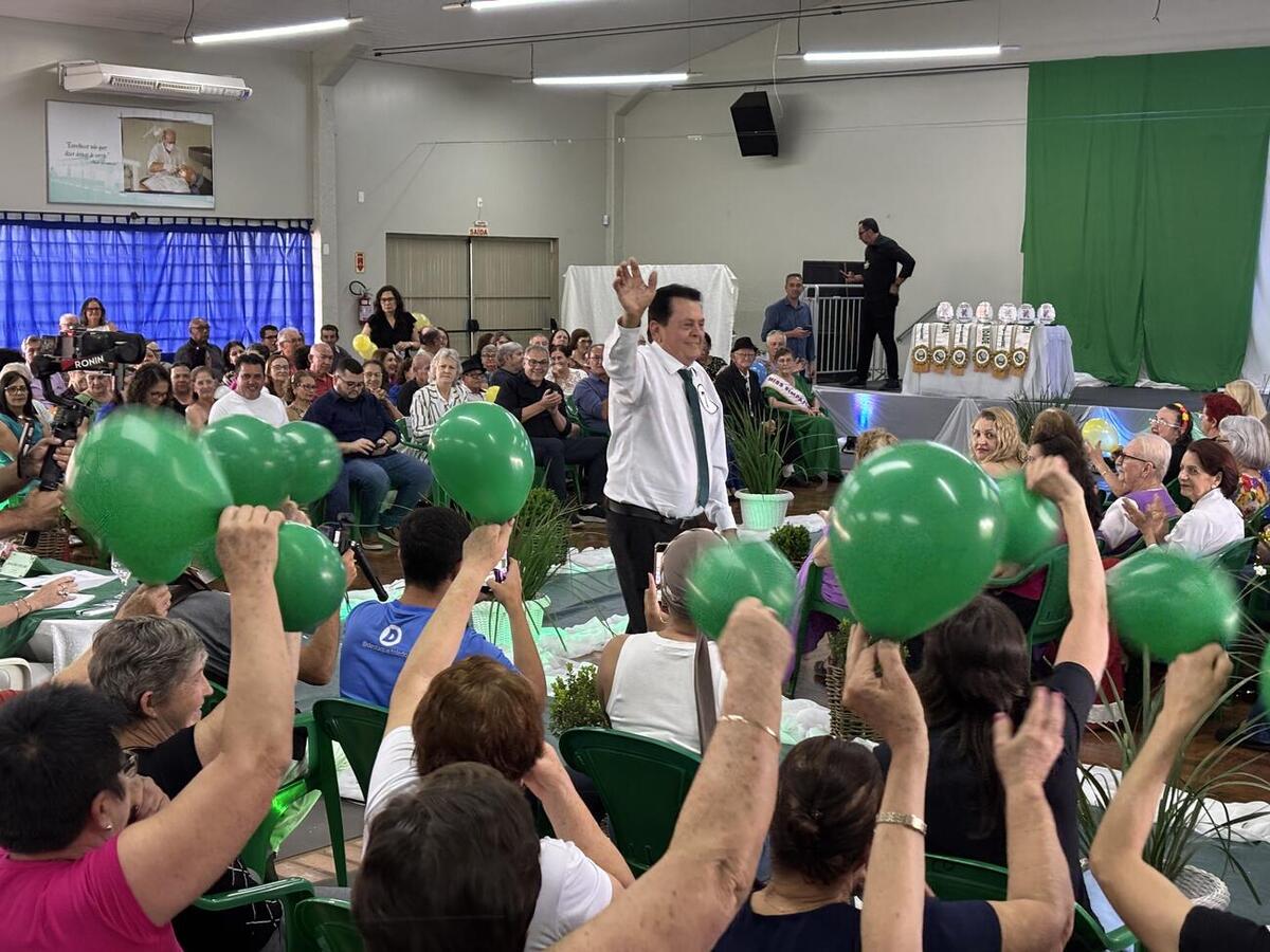 Avaliação levou em consideração três quesitos: elegância, simpatia e desenvoltura