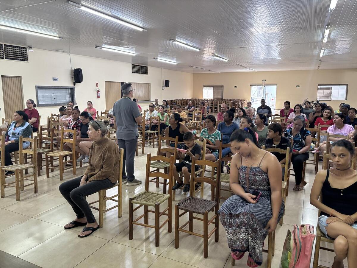 Parceria levou orientação sobre saúde da mulher e prevenção de doenças às participantes do encontro mensal da Pastoral do Auxílio Fraterno