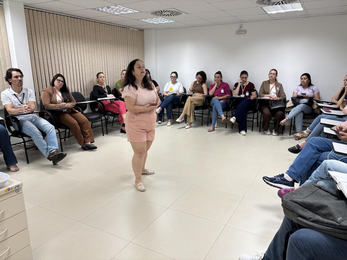 Realizada nesta sexta (17), capacitação foi conduzida pelo Núcleo de Apoio Especializado à Criança e ao Adolescente (NAE), da Comarca de Toledo
