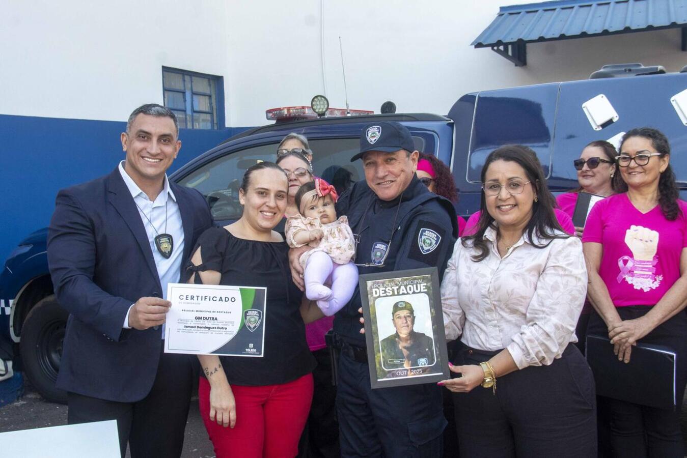 Na manhã desta sexta-feira (31) a Guarda Municipal realizou uma homenagem ao Policial Municipal do mês de Outubro