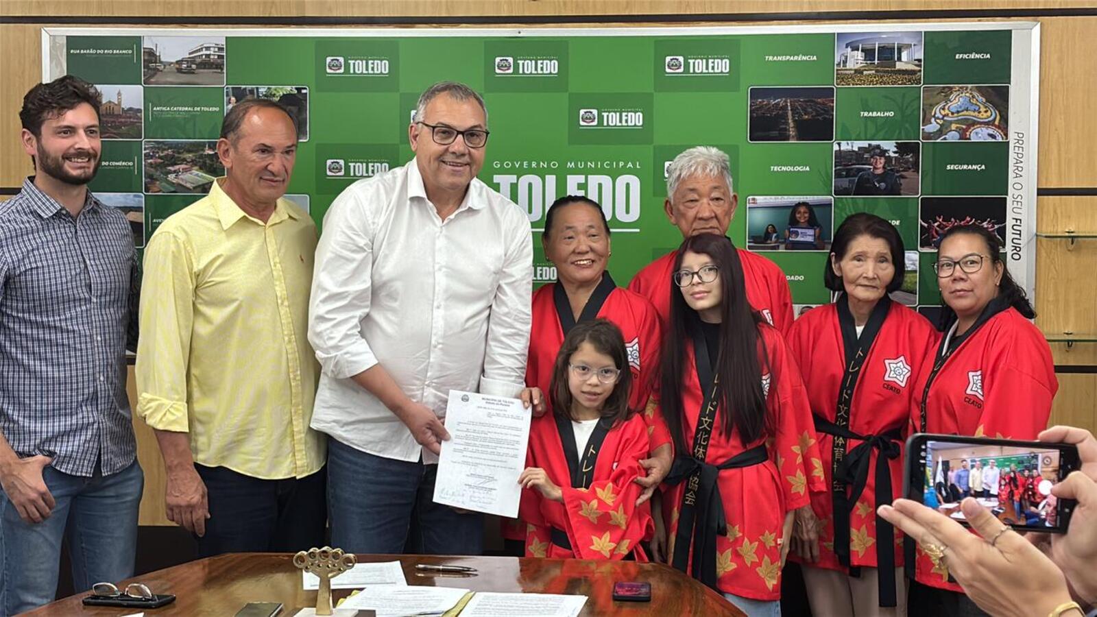 Ato na manhã da sexta (24) na Sala de Reuniões do Gabinete do Prefeito impactam diretamente em ações das secretarias de Esportes e Lazer e da Cultura