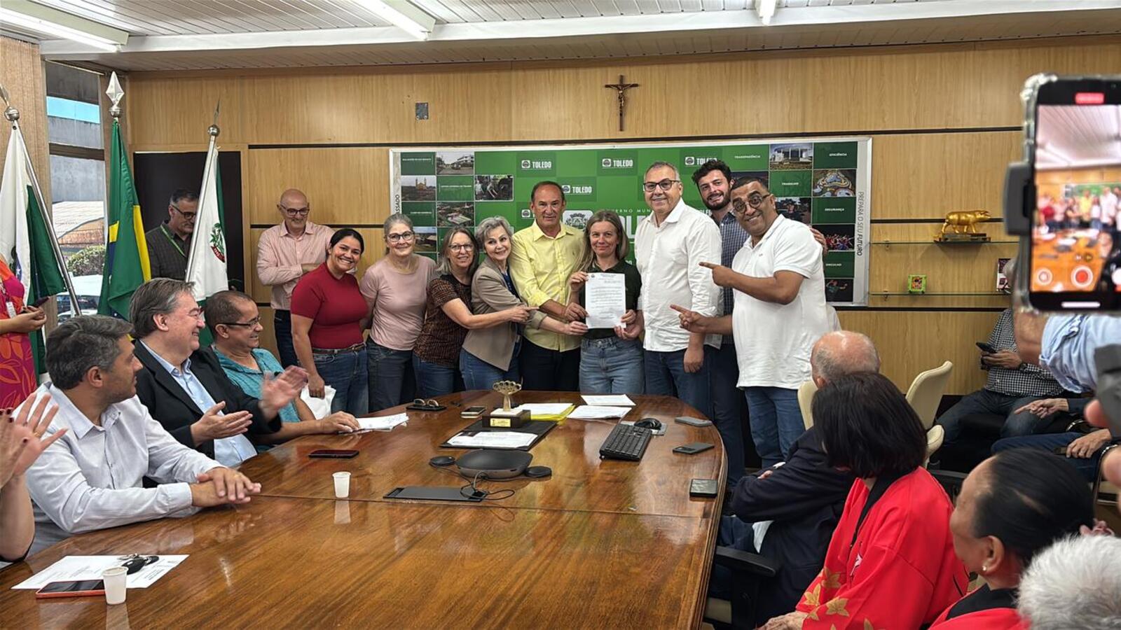Ato na manhã da sexta (24) na Sala de Reuniões do Gabinete do Prefeito impactam diretamente em ações das secretarias de Esportes e Lazer e da Cultura
