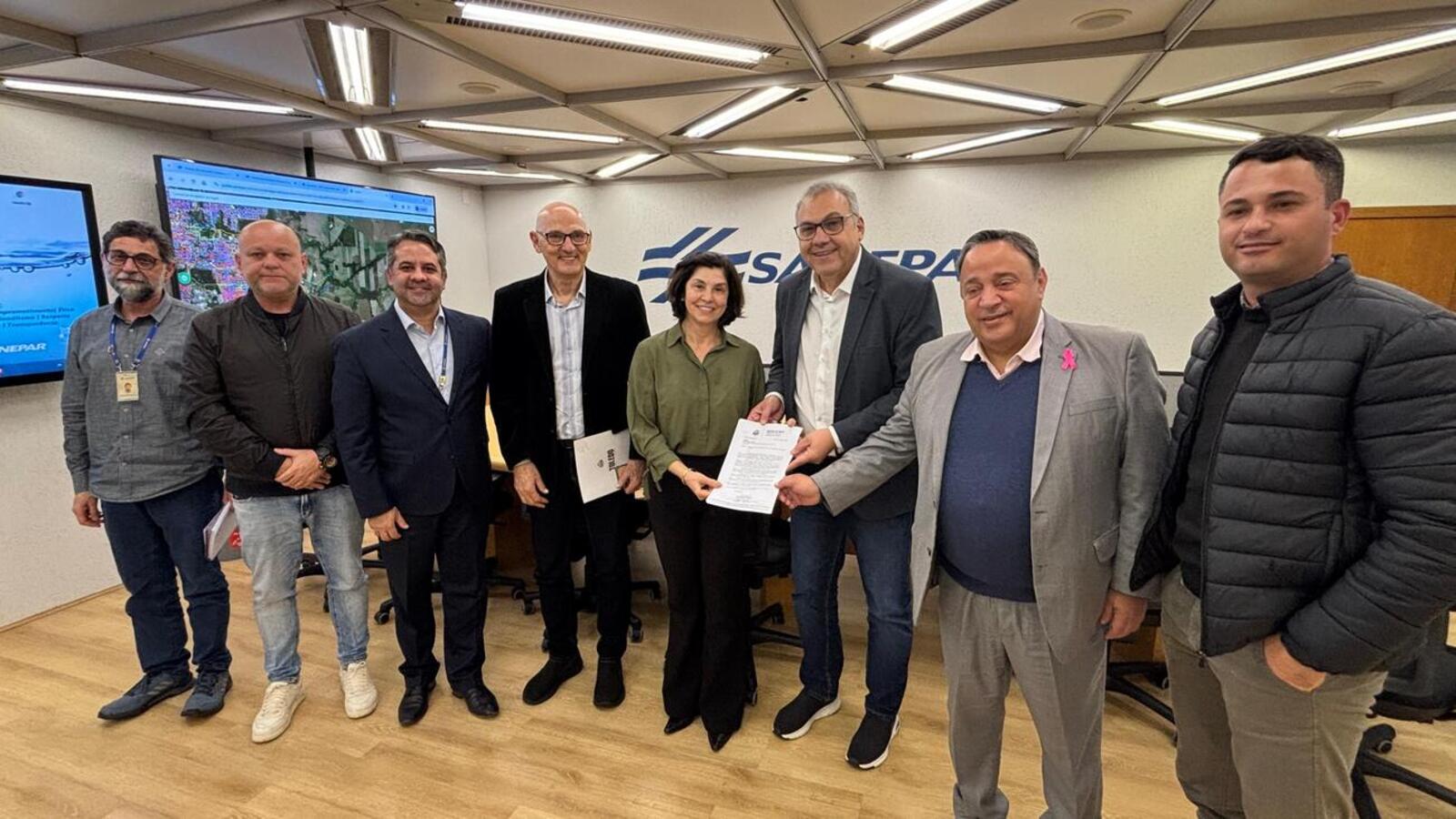 Prefeito Mario Costenaro se reuniu em Curitiba com a diretora de investimentos da companhia para apresentar a demanda da sociedade organizada