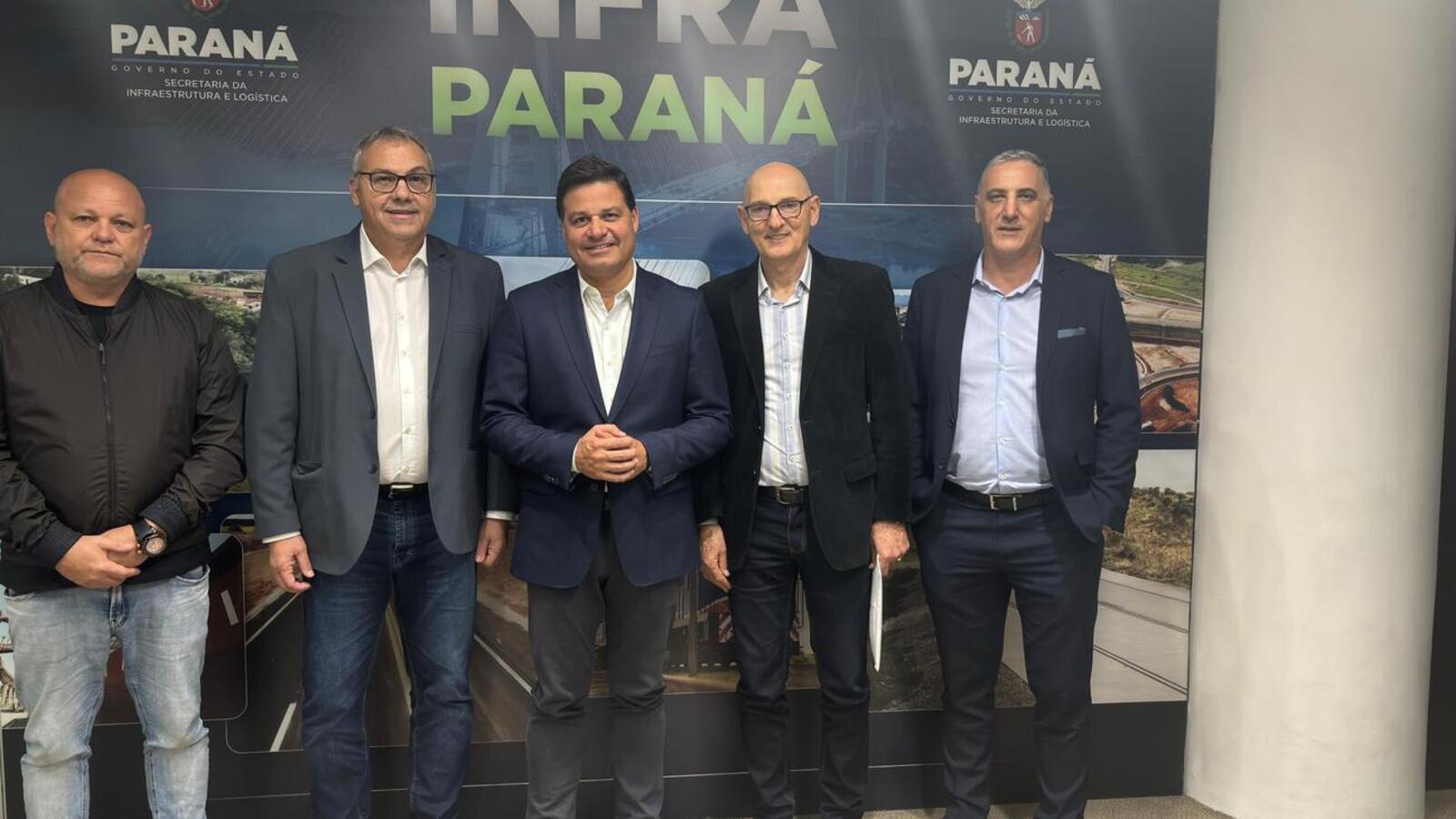 Mario Costenaro se reuniu com o secretário Sandro Alex nesta terça-feira (7), em Curitiba, para conferir o andamento de vários projetos estruturantes