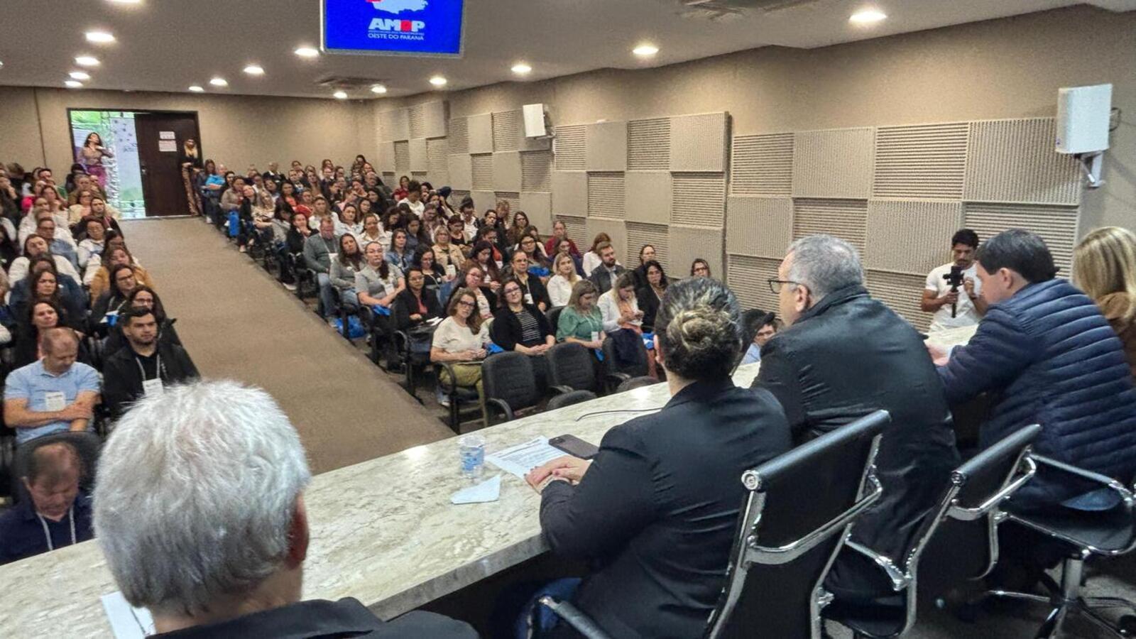 Evento realizado na sede da Amop serviu para mostrar como funciona o sistema e também fechar o convênio entre Itaipu e a Associação dos Municípios do Oeste