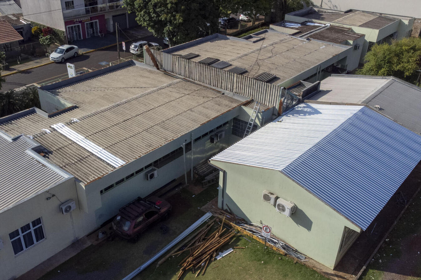 A previsão é que a obra termine nesta terça-feira (28) e a unidade volte a atender normalmente no dia seguinte