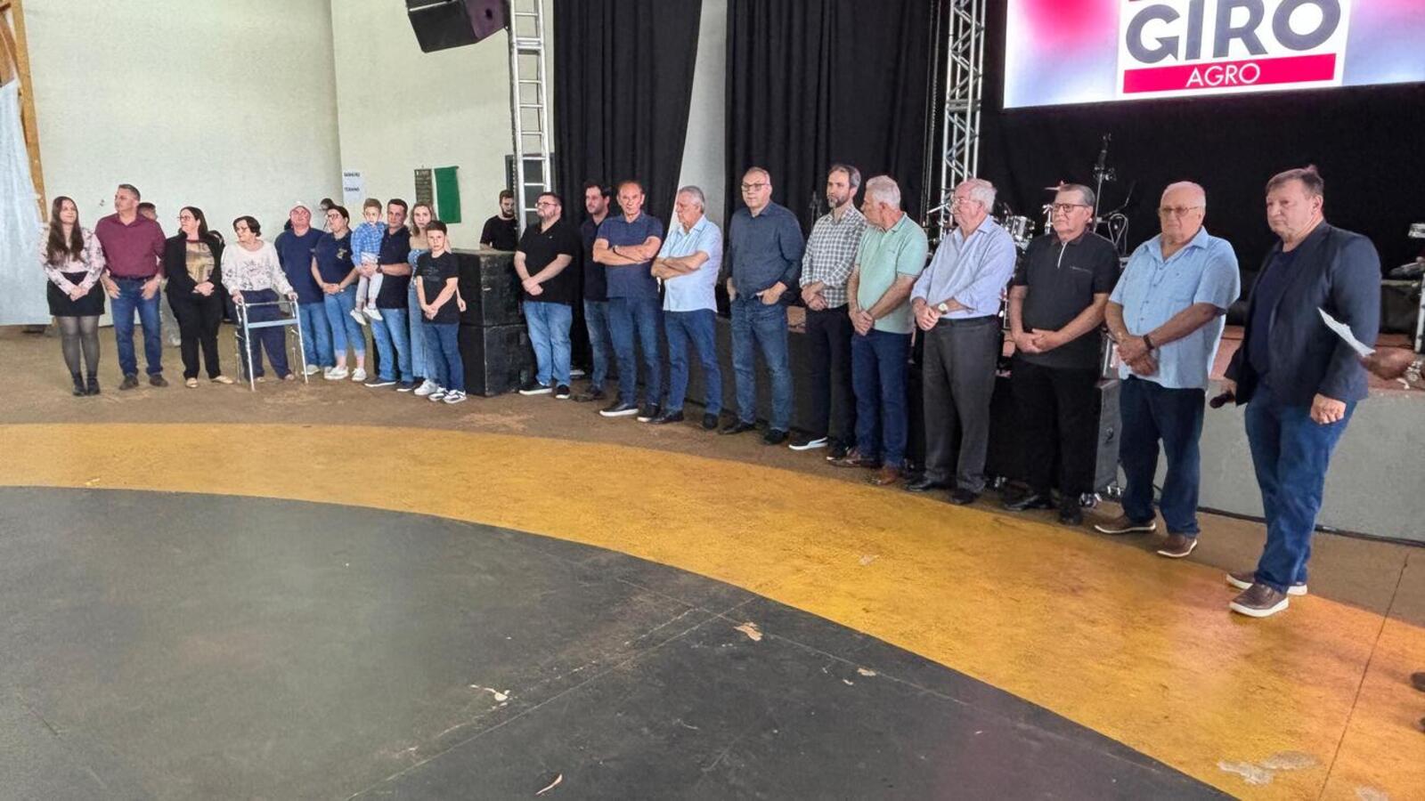 Local levará o nome do pioneiro Alberto Rettor, que há 70 anos reside no distrito de Vila Nova, que neste domingo celebrou o leitão na estufa