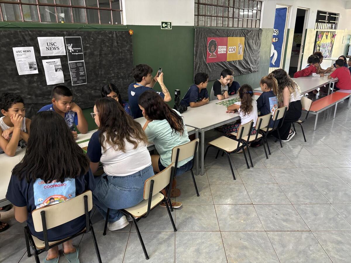 Ação utilizou jogos e brincadeiras para orientar crianças e adolescentes sobre prevenção de doenças