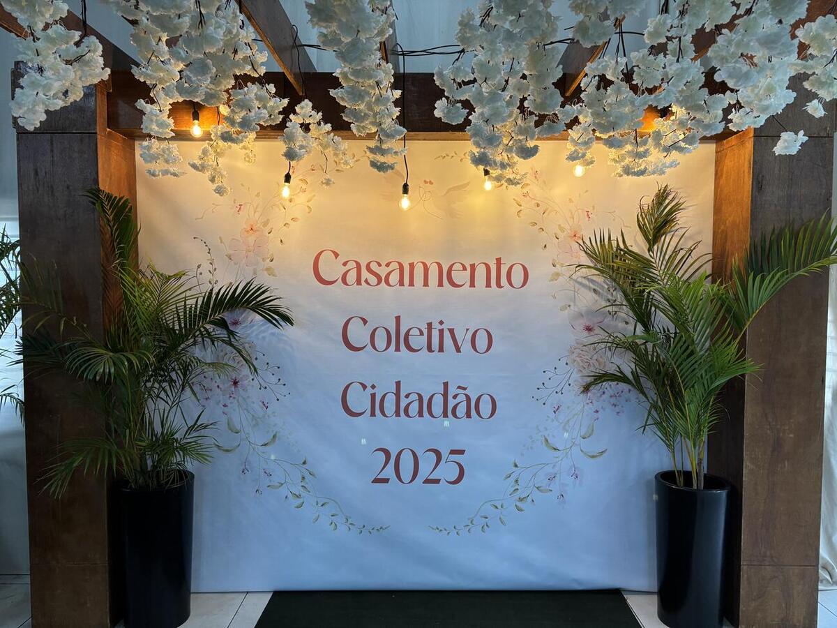 Evento oficializou a união dos casais diante do juiz de paz Juarez Polachini, do 3º Tabelionato de Notas e Registro Civil das Pessoas Naturais de Toledo