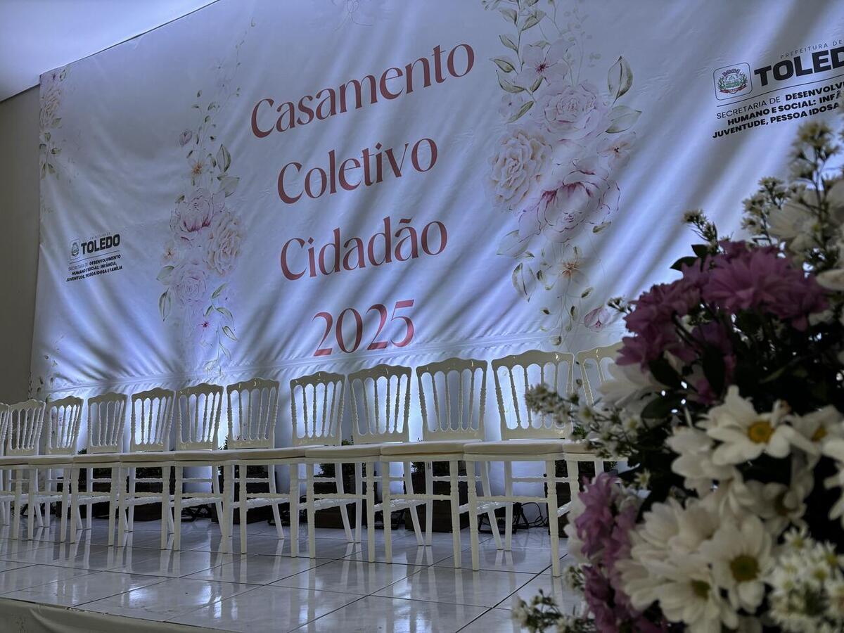 Evento oficializou a união dos casais diante do juiz de paz Juarez Polachini, do 3º Tabelionato de Notas e Registro Civil das Pessoas Naturais de Toledo