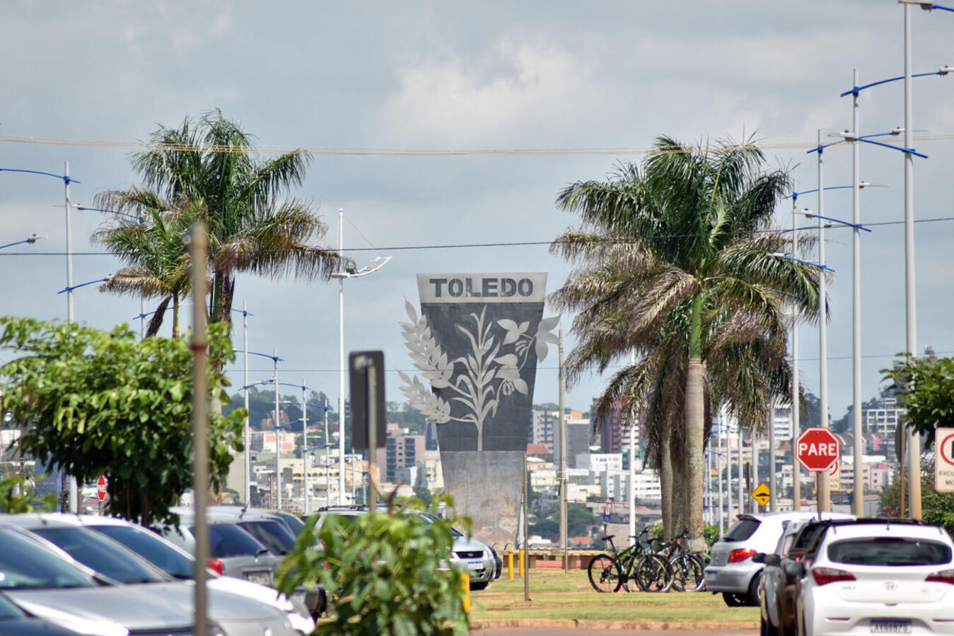 Prefeitura abre enquete no Instagram para definir o local onde será instalado o terceiro letreiro turístico, entre oito pontos da cidade, previsto para janeiro de 2026