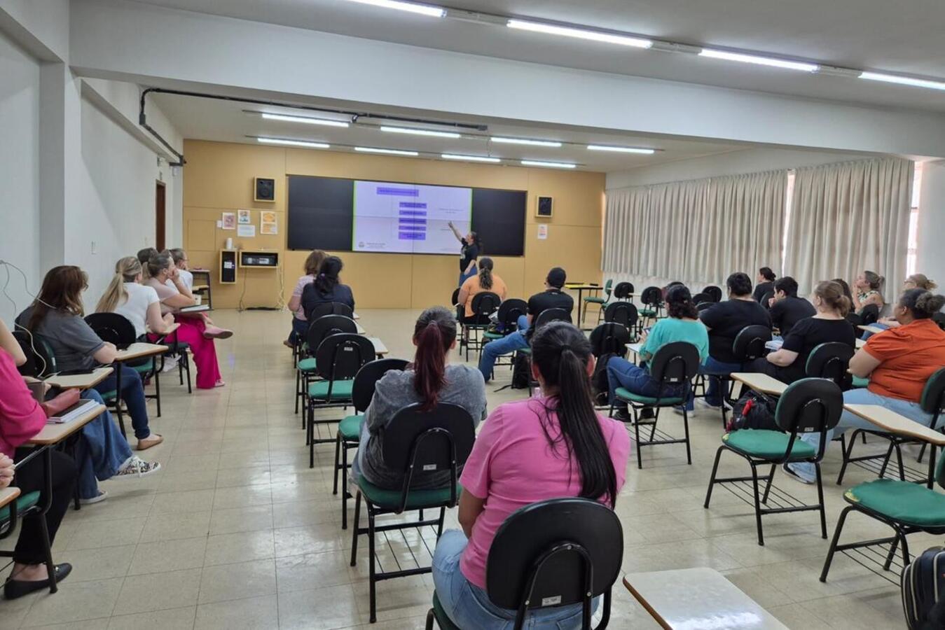 Com direito à apresentação cultural, última etapa da capacitação para assistentes e analistas do Suas, que teve carga-horária de 40 horas, ocorreu nesta segunda (10)