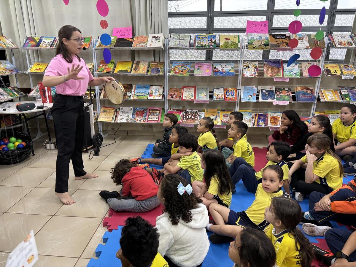 Evento envolveu todas as turmas da instituição em quatro estações de leitura e atividades lúdicas