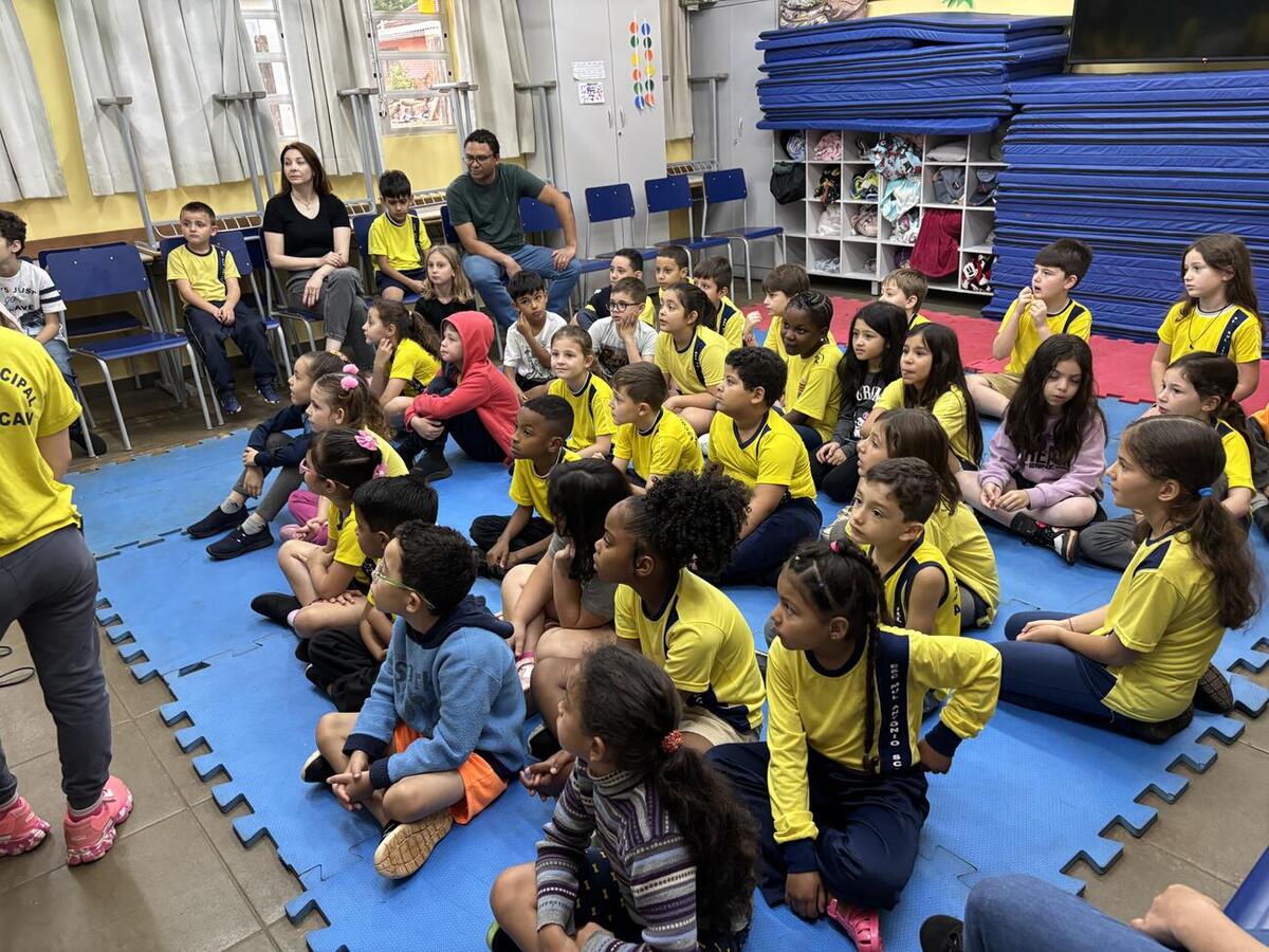 Evento envolveu todas as turmas da instituição em quatro estações de leitura e atividades lúdicas