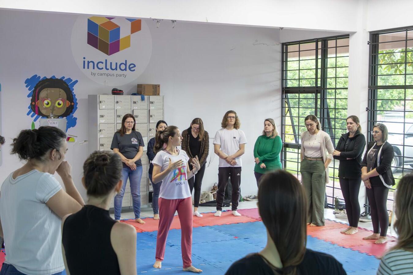 Curso promovido pela Escola de Administração Pública reuniu servidores para rodas de conversa, yoga e práticas de bem-estar