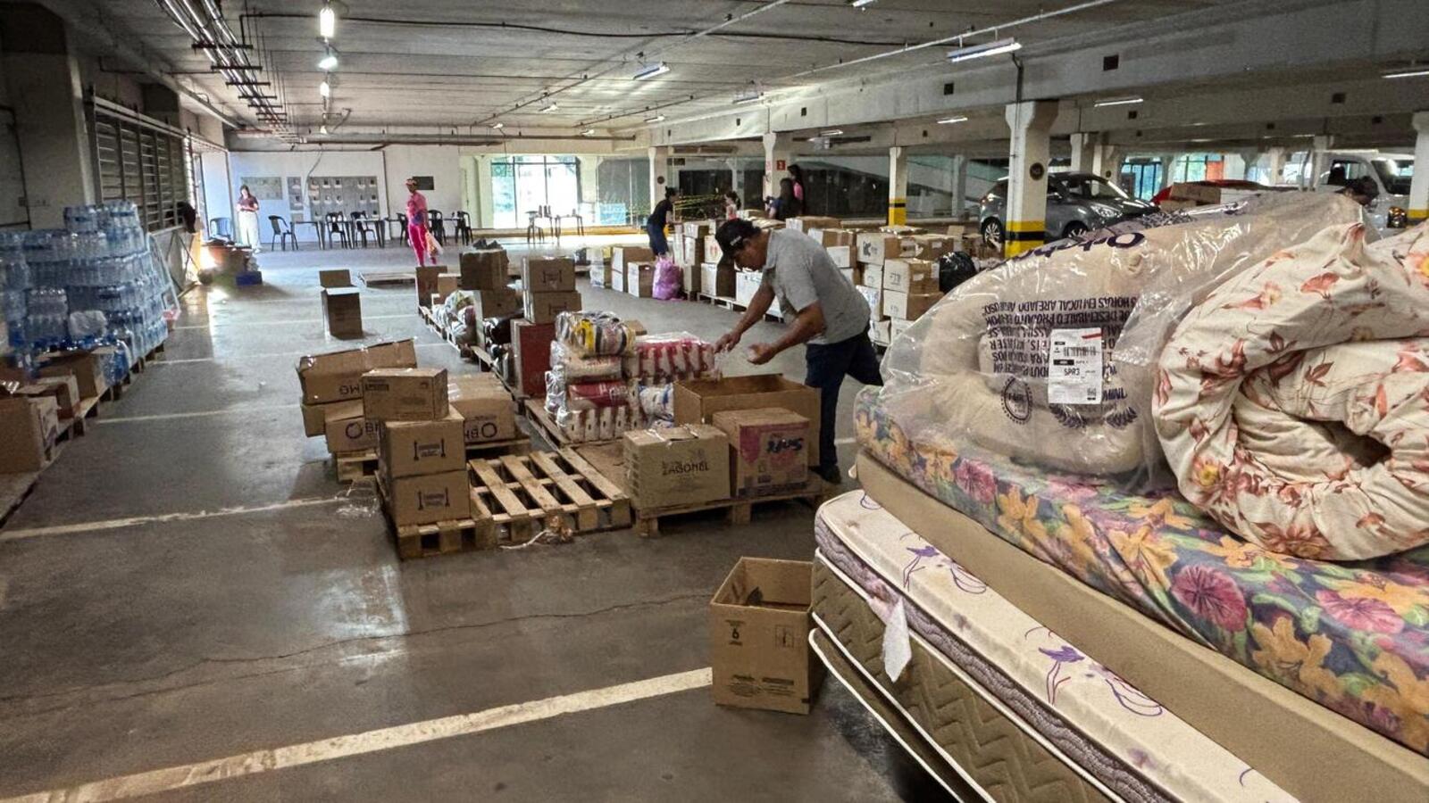 Donativos para famílias atingidas por tornado em Rio Bonito do Iguaçu ainda podem ser entregues no Centro Administrativo Duílio Genari