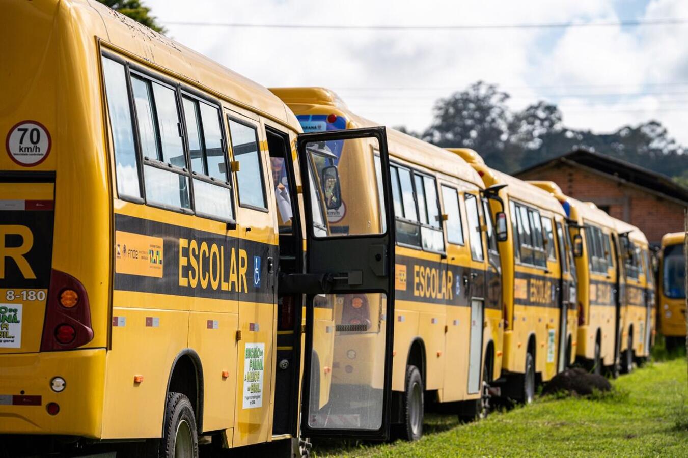 Iniciativa permitirá, a partir de 2026, o monitoramento, por meio de rastreadores com geolocalização, da frota que realiza o serviço de transporte escolar no município (Crédito:Lucas Fermin/Seed)