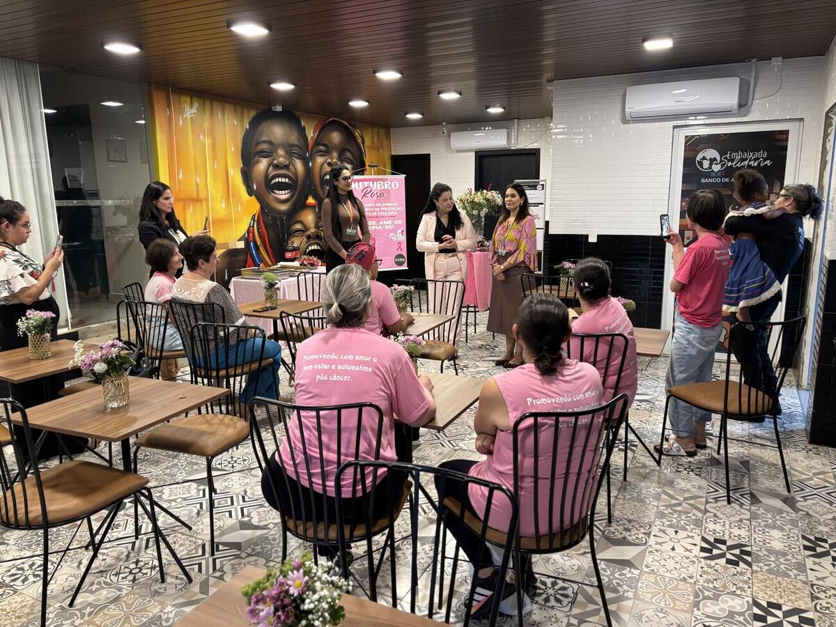 Mais de 100 peças foram produzidas na Embaixada Solidária e entregues a instituições que acolhem mulheres em tratamento oncológico