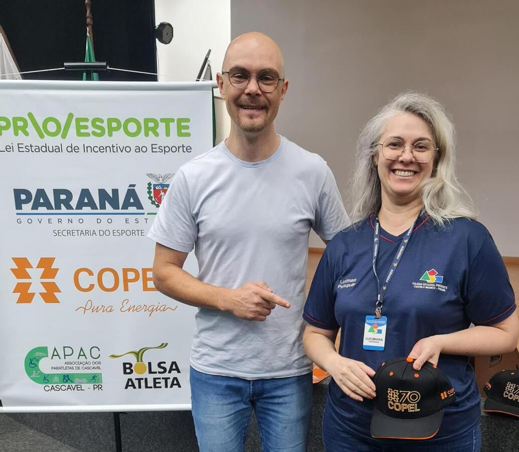O paraciclista paranaense, Luís Carlos Steffens, e o Departamento de Educação para o Trânsito de Toledo promoveram roda de diálogo com estudantes do Premen 
