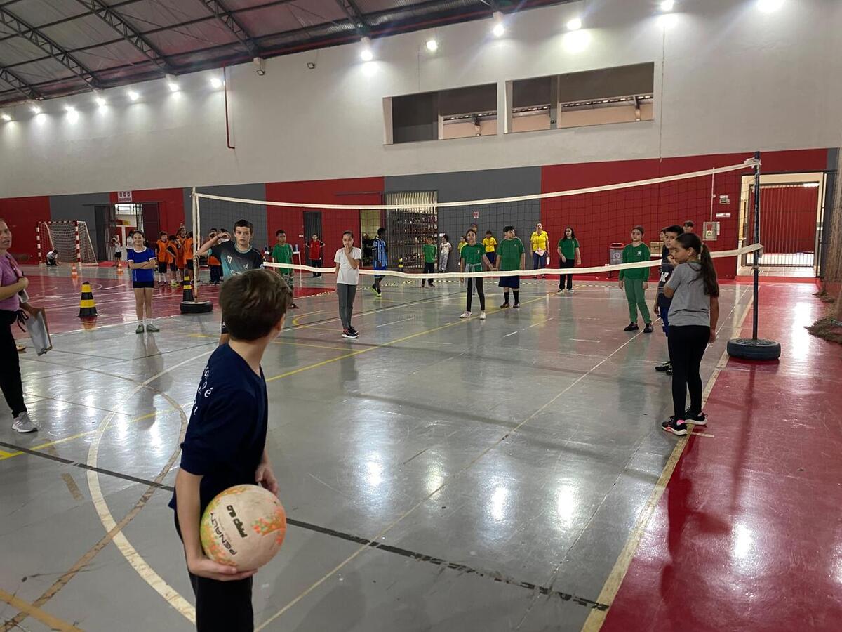 Nesta segunda-feira (3) a Secretaria da Educação deu início ao Festival Esportivo das Escolas Municipais de Toledo (FeeToledo), um evento que reúne todas as 36 escolas municipais para um momento de recreação