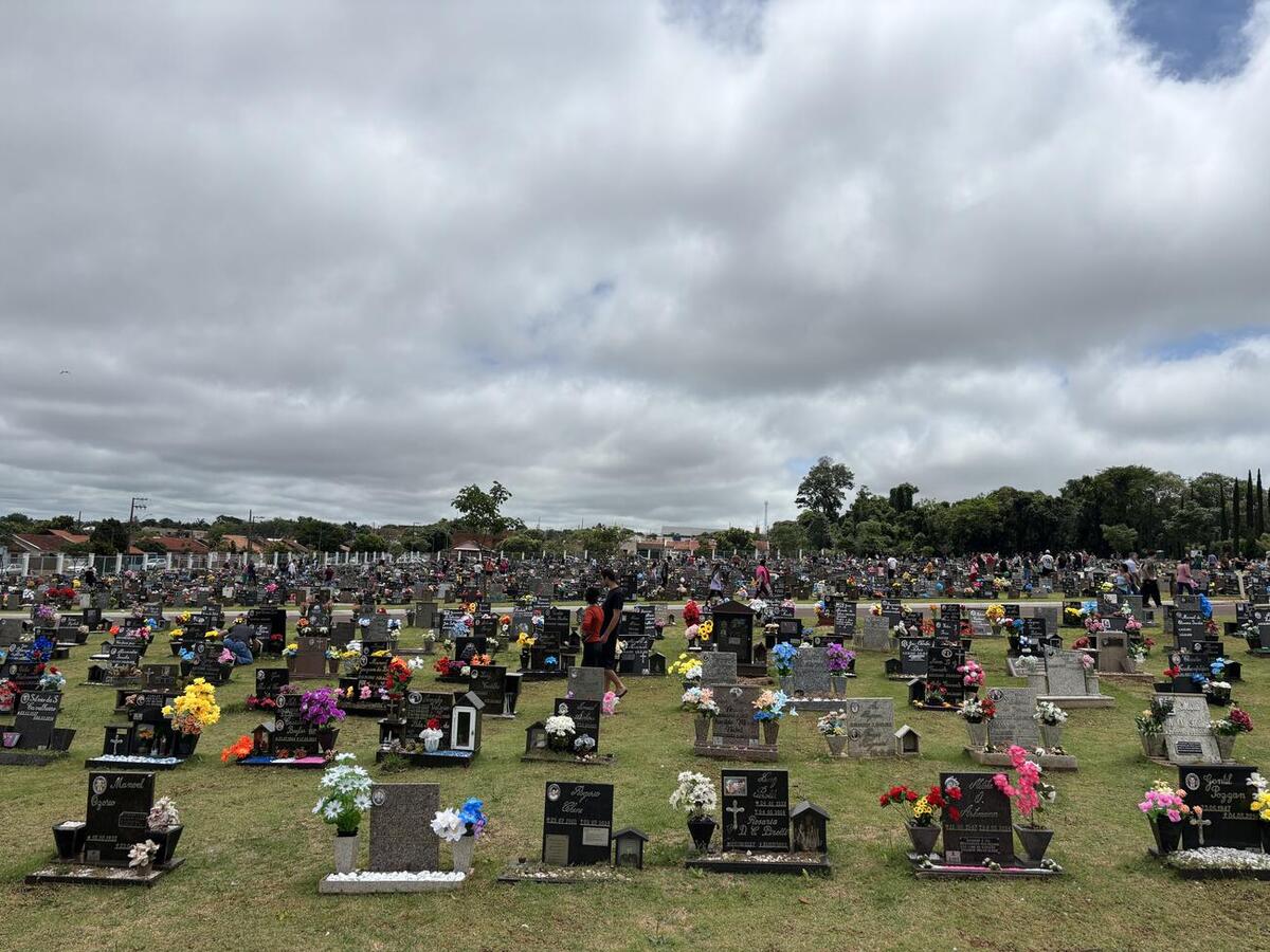 Missas, homenagens e trânsito tranquilo marcaram o feriado em Toledo