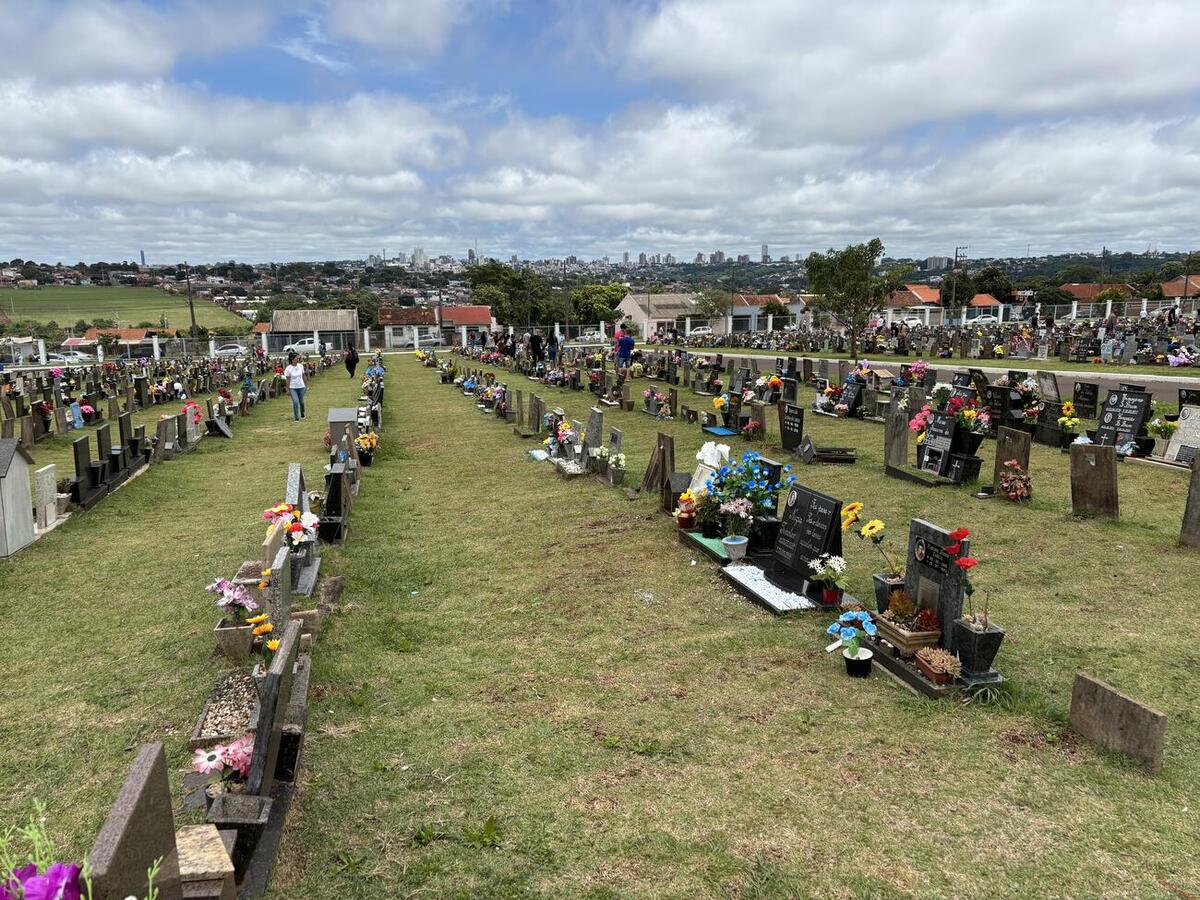 Missas, homenagens e trânsito tranquilo marcaram o feriado em Toledo