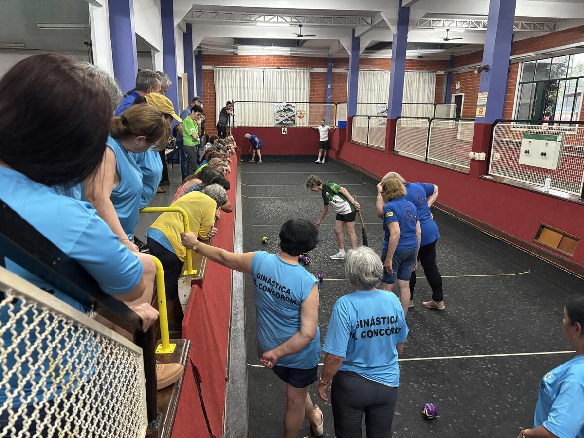 Competição promovida pela Secretaria de Esportes e Lazer teve 33 trios participantes