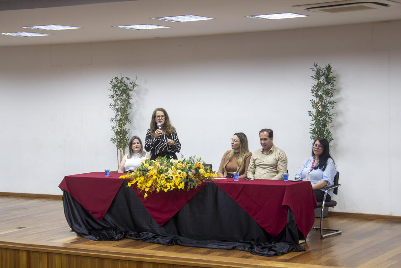 Grupo de docentes participou do curso “Gestão Estratégica de Instituições de Ensino” e foram reconhecidos em evento realizado na UFPR na última sexta (7)