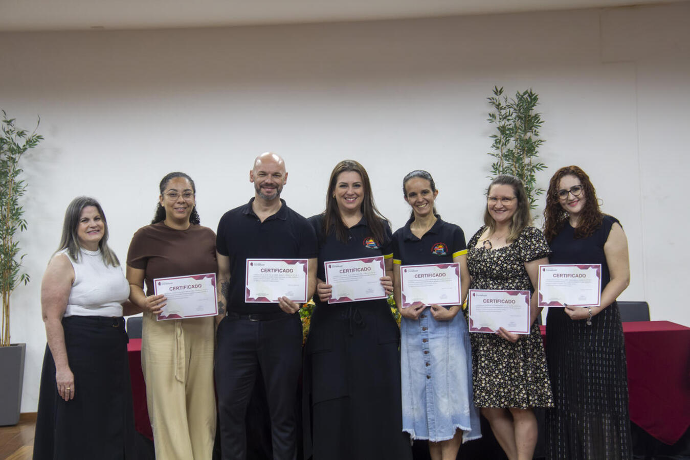 Grupo de docentes participou do curso “Gestão Estratégica de Instituições de Ensino” e foram reconhecidos em evento realizado na UFPR na última sexta (7)