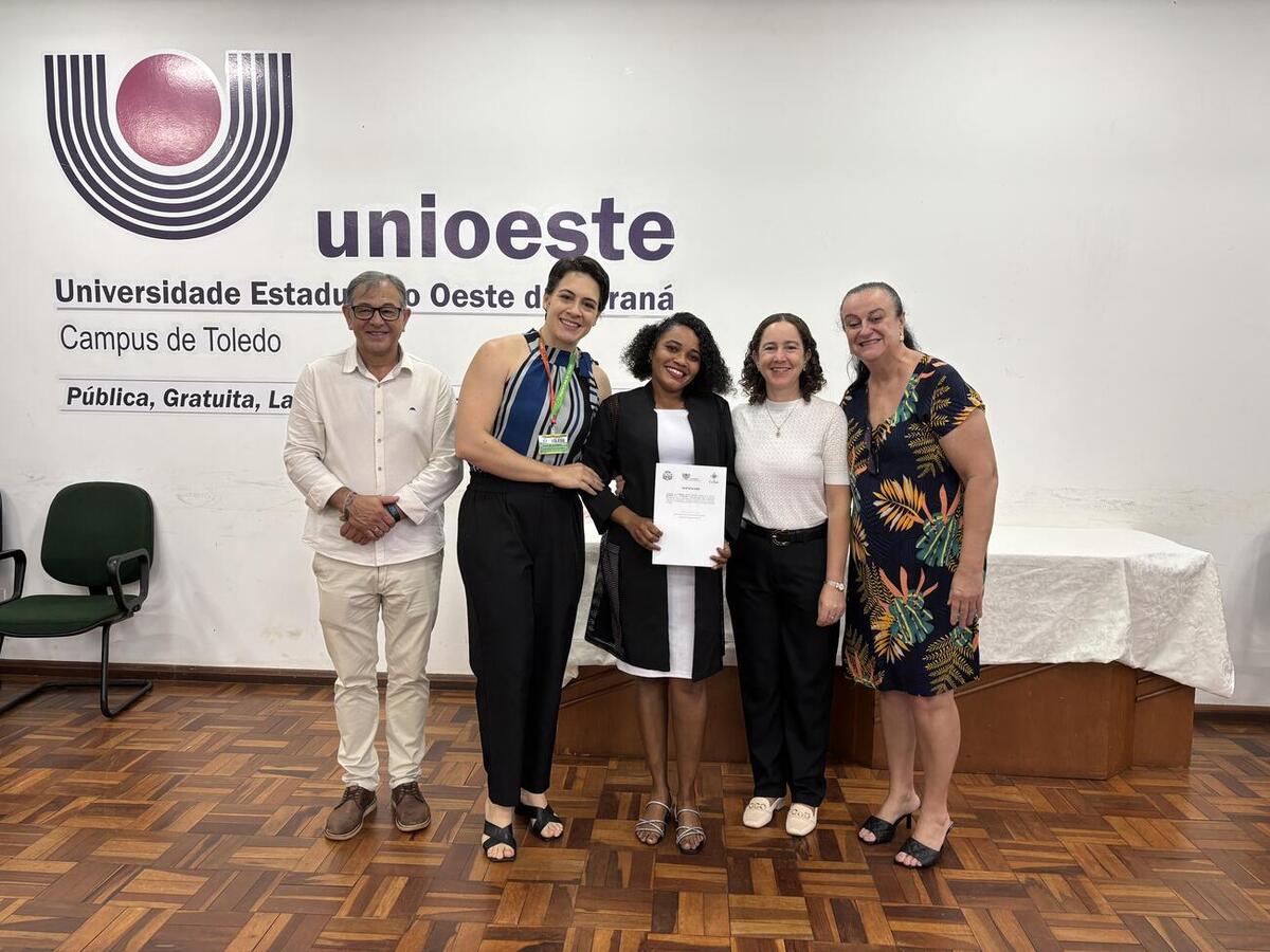 Foi realizada, na manhã de sábado (22), a formatura do curso básico de português para migrantes e de crioulo haitiano para servidores municipais