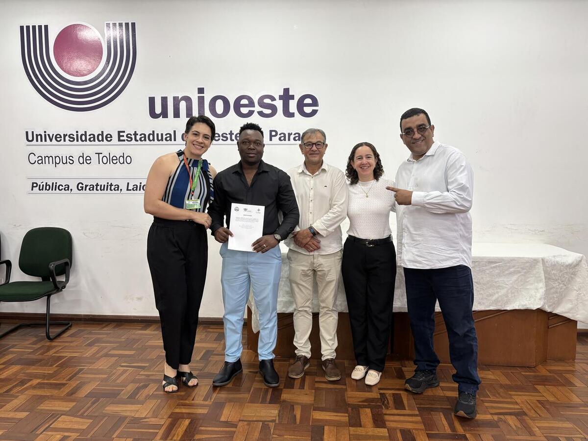 Foi realizada, na manhã de sábado (22), a formatura do curso básico de português para migrantes e de crioulo haitiano para servidores municipais