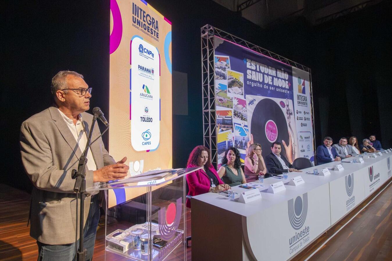 Serão cinco dias de programação, com palestras, mesas-redondas, oficinas, apresentações de trabalhos, relatos de experiências e atividades culturais