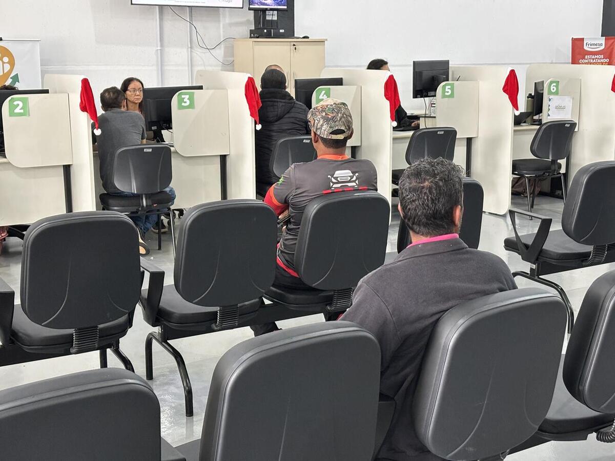 Mais de 500 candidatos foram aprovados em vagas de trabalho entre 11 empresas parceiras