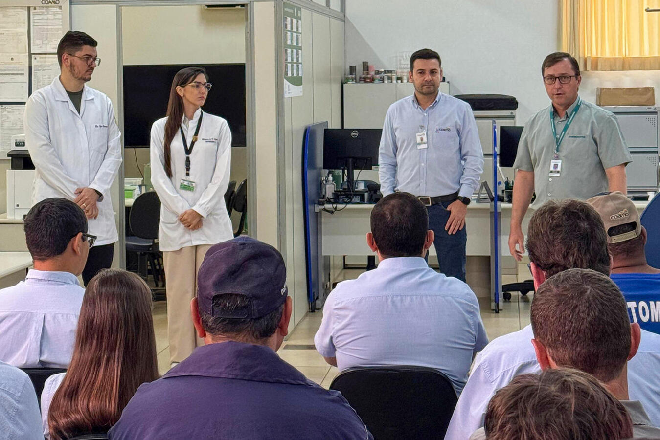 Em visita ocorrida na manhã desta sexta-feira (14), equipe da unidade básica de saúde falou sobre prevenção e diagnóstico precoce do câncer de próstata