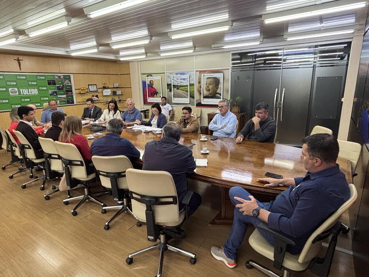 Tema foi tratado em encontro nesta segunda (17) entre representantes da Prefeitura de Toledo, do Ministério Público, do IAT, da Copel e de setores do agronegócio