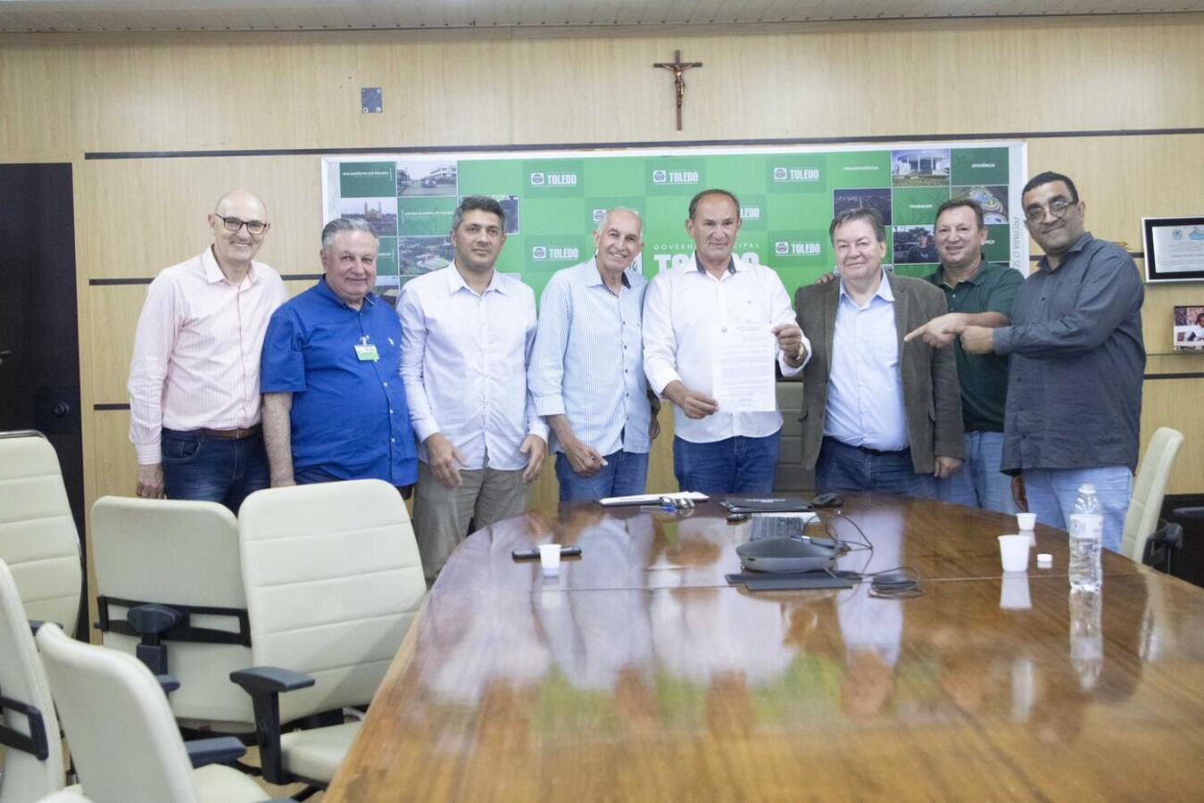 Projeto de Lei de autoria do Executivo Municipal foi aprovado na tarde desta quarta (12) pela Câmara e assinado, uma hora e meia depois, pelo prefeito em exercício 