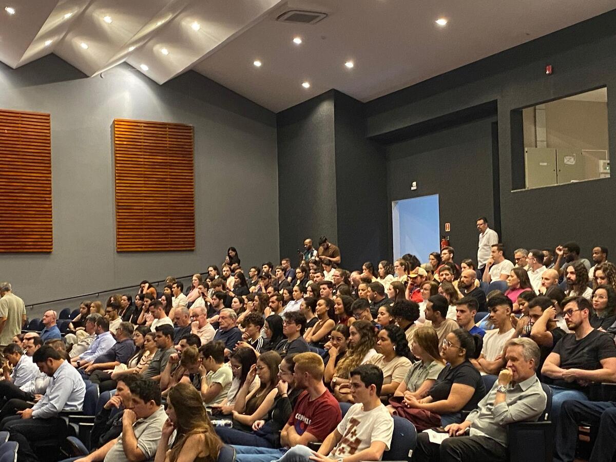 Evento realizado nesta segunda-feira (10), no câmpus Toledo da Unioeste, discutiu potencialidades e desafios do setor