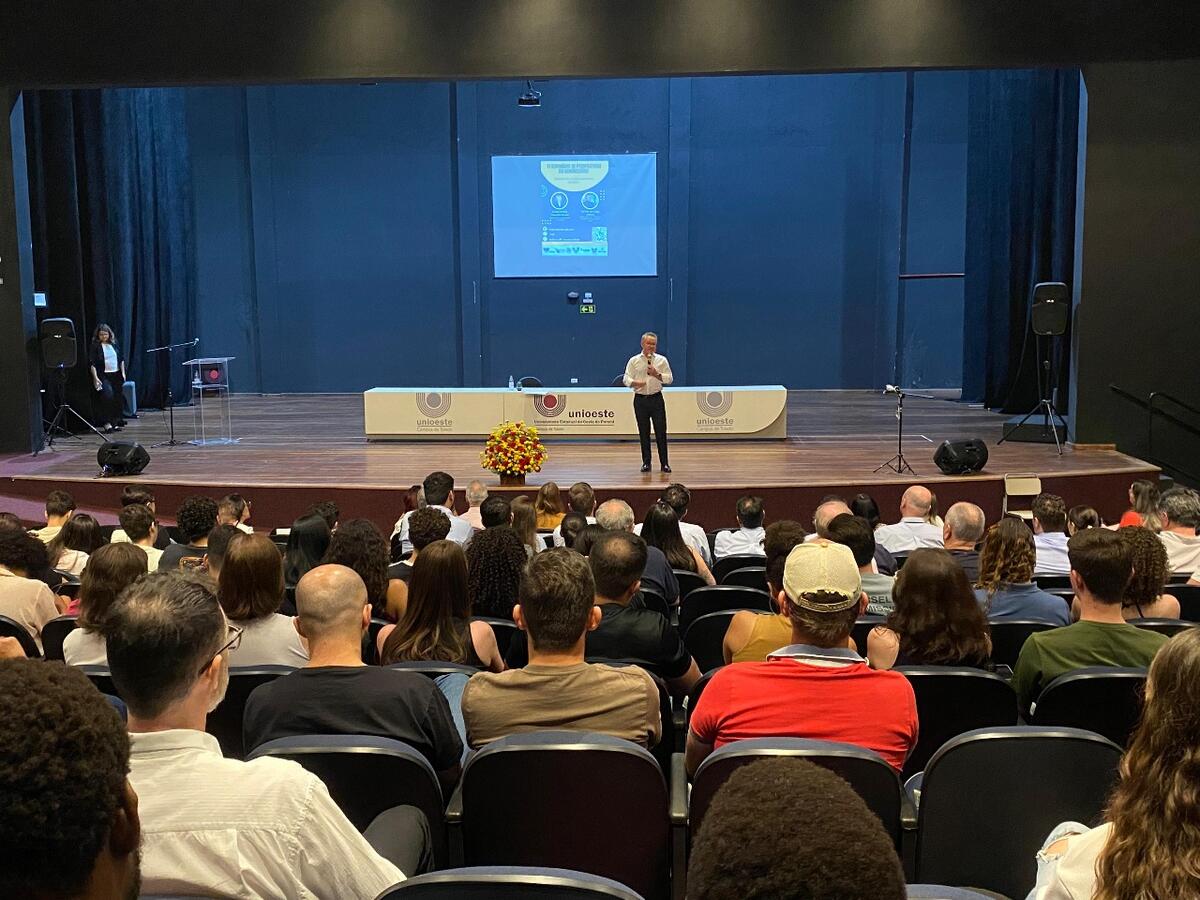 Evento realizado nesta segunda-feira (10), no câmpus Toledo da Unioeste, discutiu potencialidades e desafios do setor