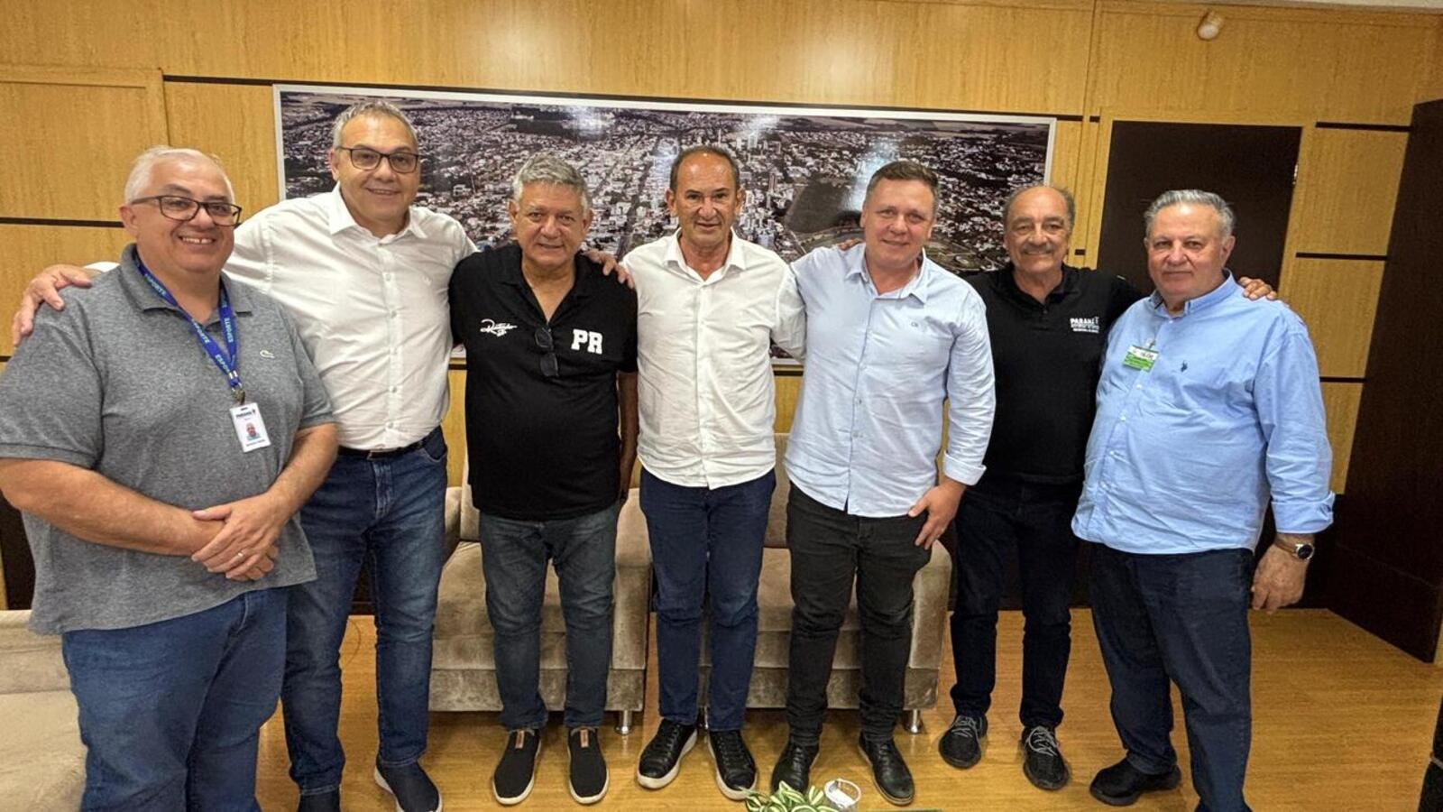 Hélio Renato Wirbiski tem trabalhado para melhorar a infraestrutura esportiva do Paraná e foi recebido pelo prefeito Mario Costenaro e pelo vice Lucio De Marchi