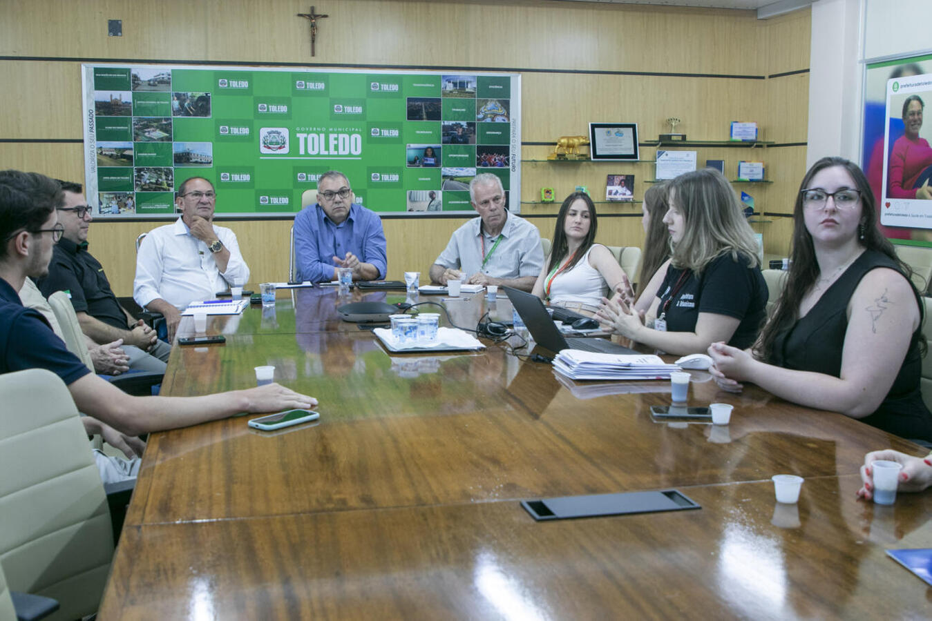 Projetos elaborados por acadêmicos de Arquitetura e Urbanismo e de Engenharia Civil da Unipar foram apresentados em encontro na manhã desta quinta-feira (18) 