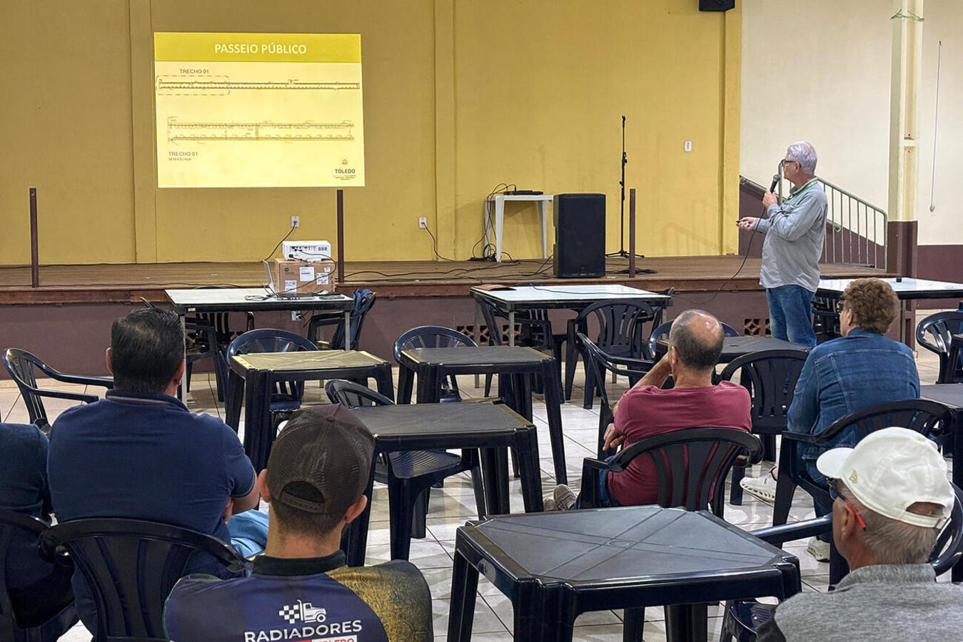 Em audiência pública, na última sexta-feira (12), moradores e empresários do bairro concordaram com intervenção na Rua Presidente Juscelino Kubitschek de Oliveira