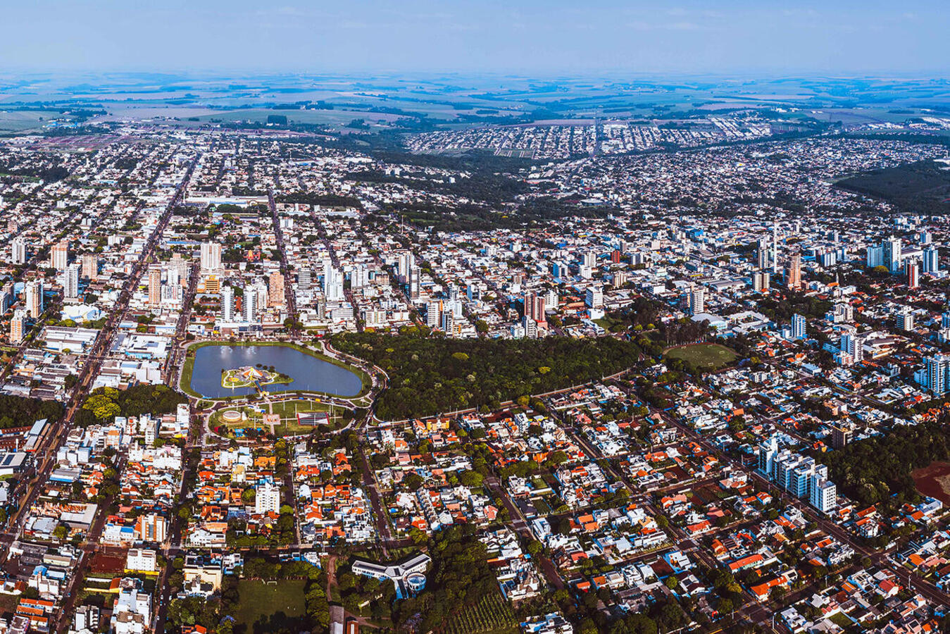 Neste 14 de dezembro, a “Capital Paranaense do Agronegócio” se alegra para celebrar esta data que faz memória ao início de uma história repleta de conquistas