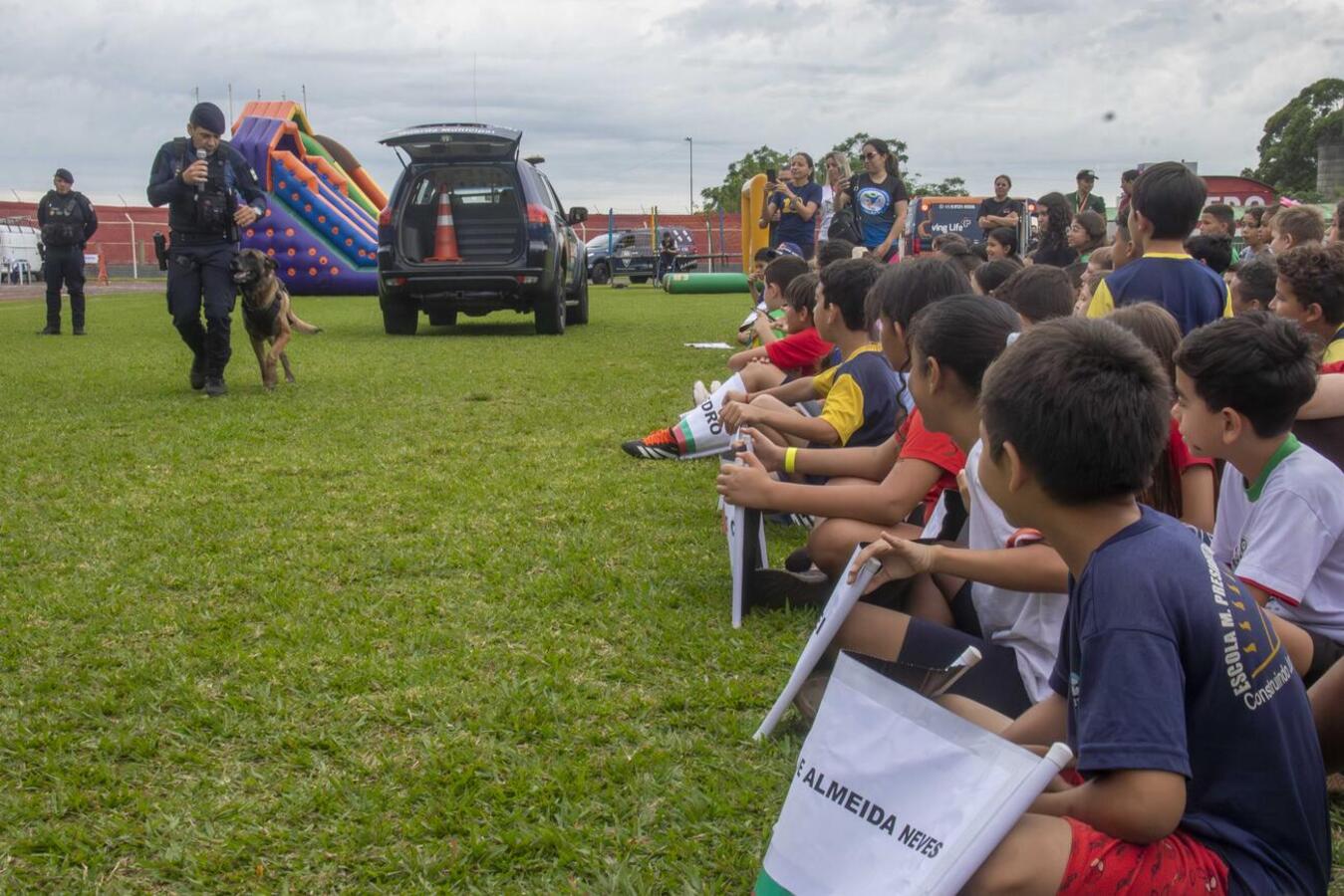Na manhã desta segunda-feira (8) a Secretaria Municipal da Educação realizou as finais de atletismo do Festival Esportivo das Escolas Municipais de Toledo (FeeToledo)