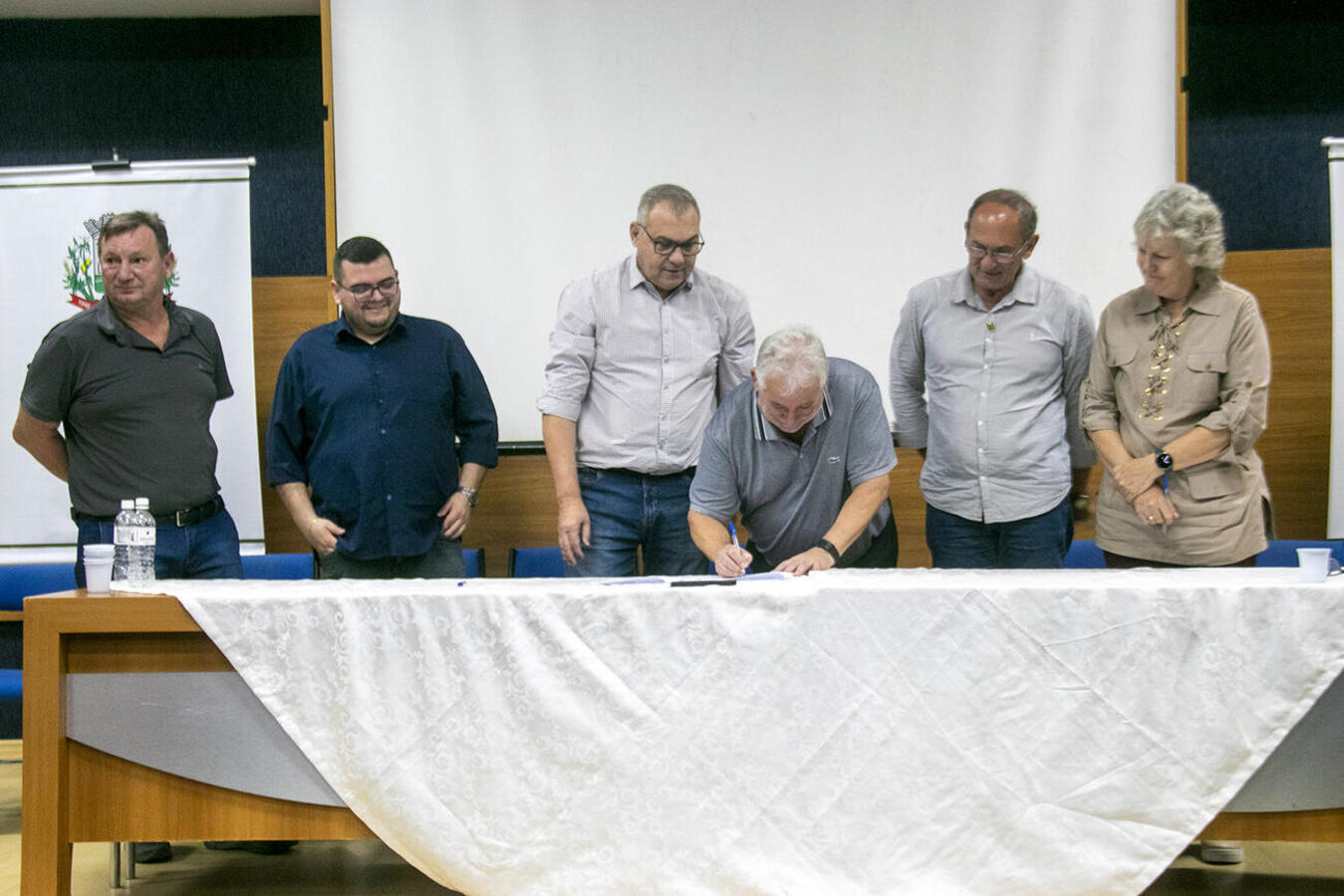 Ato nesta terça (16) formalizou parcerias, na ordem de R$ 5.104.237,92, com 6 organizações da sociedade civil para execução de serviços no biênio 2026/2027