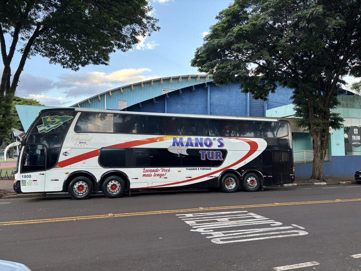 Atletas do Centro de Treinamento para Idosos (CTI) embarcaram nesta segunda-feira (26) para a cidade de Sorriso, no Mato Grosso, onde irão disputar o Campeonato Nacional de Vôlei Adaptado
