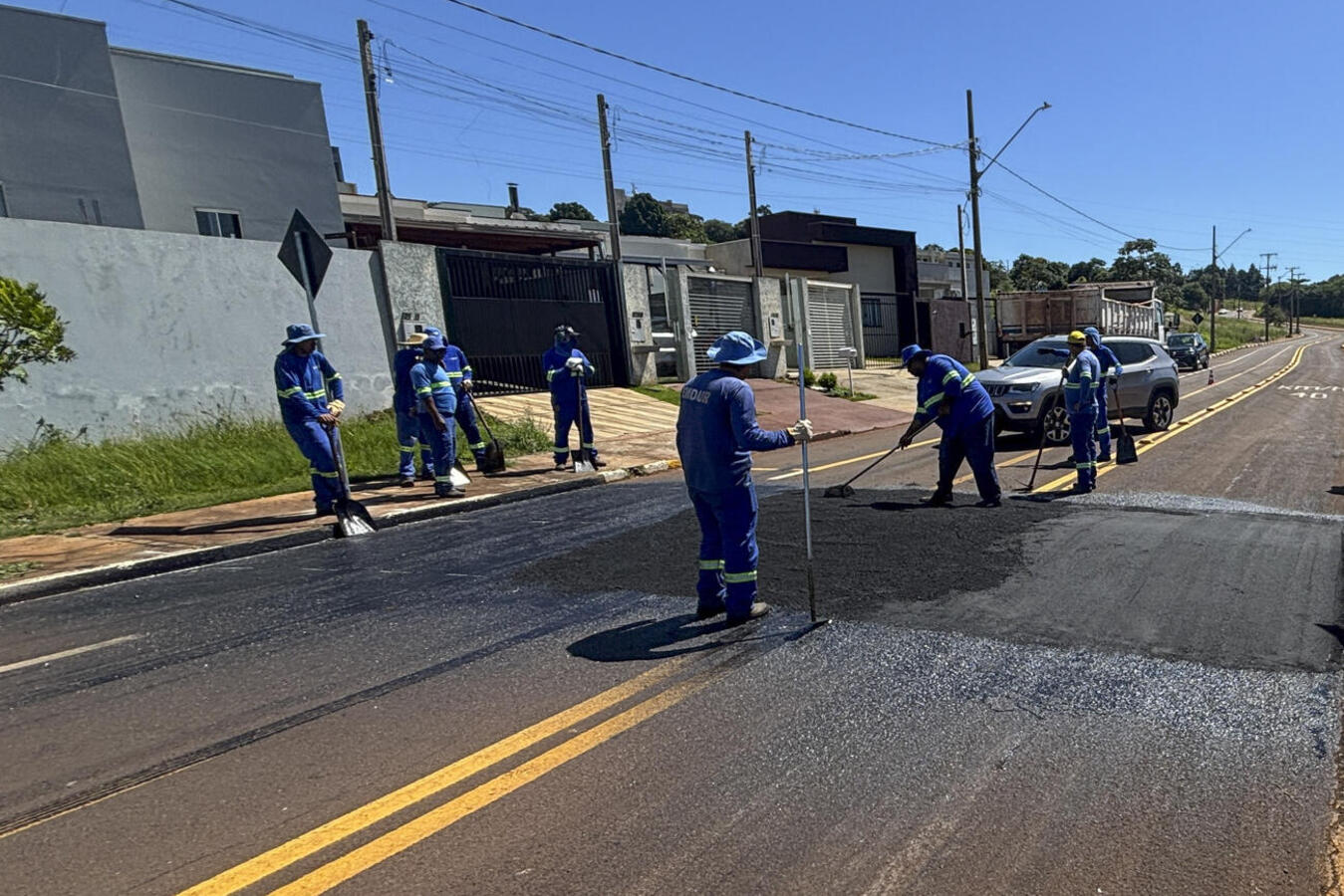 Nesta terça-feira (6) começa a construção de 6 ondulações transversais 5 travessias elevadas em diferentes vias do município