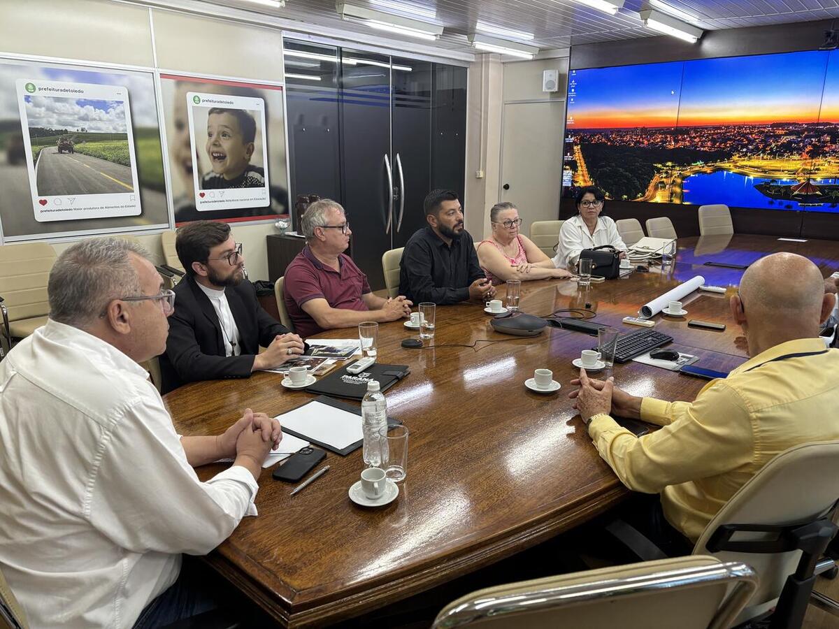 Encontro no gabinete apresentou a instituição, as atividades desenvolvidas em Toledo e o funcionamento dos cultos religiosos