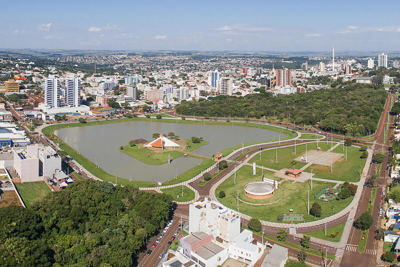 Principal cartão-postal de Toledo (foto) será movimentado por campanha de vacinação contra a raiva e feira de adoção de cães e gatos “Too Audotando”