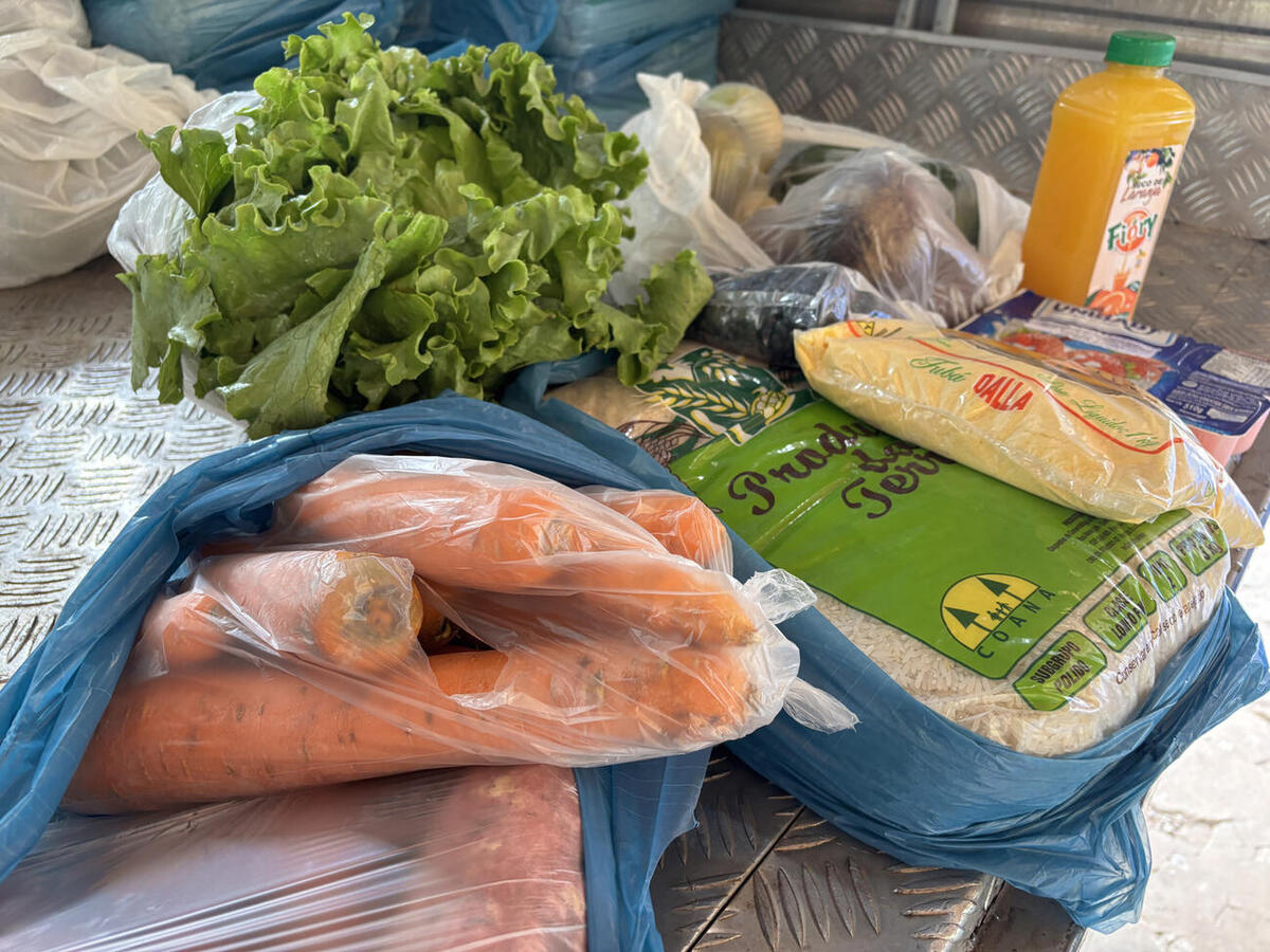 Distribuição ocorreu no Restaurante Popular e atendeu inscritos no CadÚnico vinculados ao Cras da região