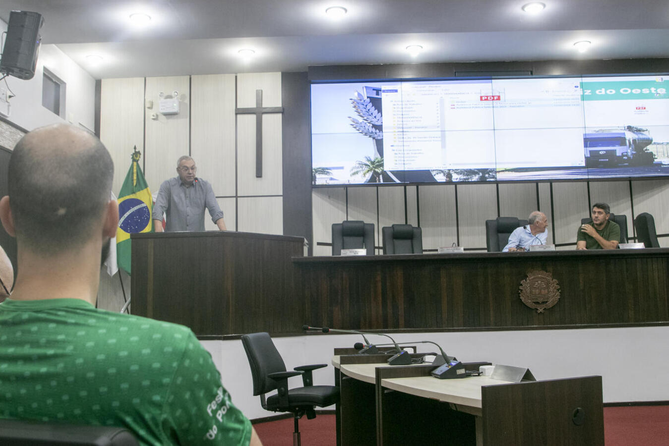 Prestação de contas referente ao 3º quadrimestre de 2025 ocorreu em audiência pública realizada no Plenário do Legislativo Municipal na manhã desta sexta (13)